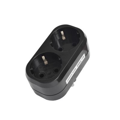 Разветвитель UNIVersal (1933) 2 места З/К плоский черный 16А 250В