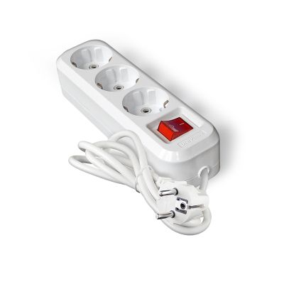 Удлинитель бытовой UNIVersal S-303А (1726) 3 места 3м З/К выкл. 3680Вт 16А белый ПВС 3*1,5мм