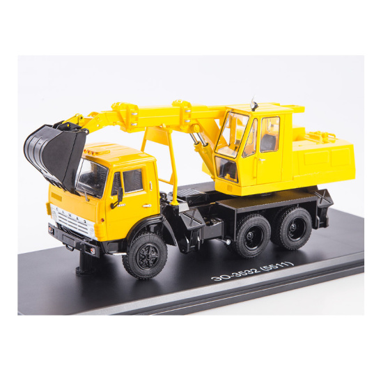 777.SSM1531 Масштабная модель Экскаватор ЭО-3532 (5511) в мягкой упаковке