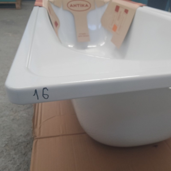 Ванна стальная 1600x700x400 мм, без ножек, белая, Antika №16 уцененная (г. Екатеринбург)