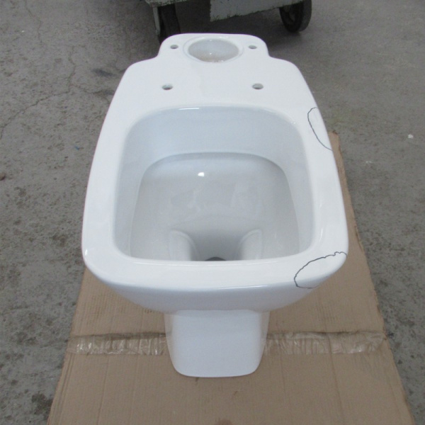 Унитаз-компакт Santek Нео Лайт SLIM (тонкое сиденье), 1WH302471, косой выпуск, двухрежимная  арматура OLIVEIRA, нижний  подвод, сиденье с микролифтом, УЦЕНЕННЫЙ