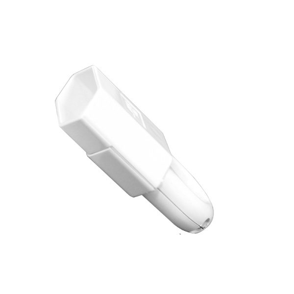 Штепсельное гнездо UNIVersal (А104) плоское с ушком белое 6А 250В (еврослот)